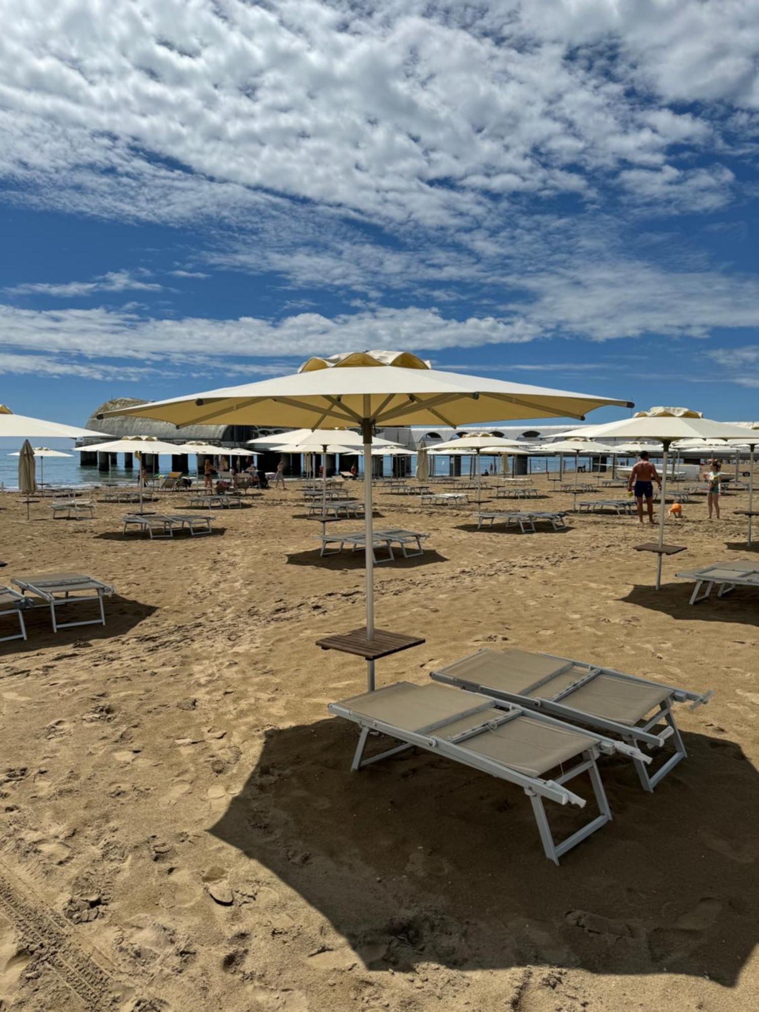 Appart 21 Artistic Beach Apartment Lignano Sabbiadoro Dış mekan fotoğraf